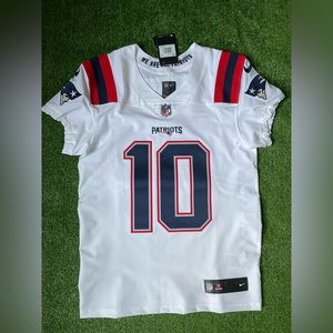 New England Patriots Mac Jones Authentic Nike Vapor Elite Jersey Size 40 (M)
